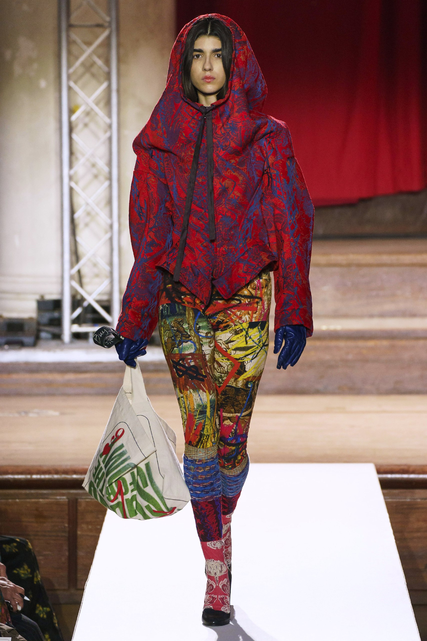 Vivienne Westwood protests climate change with Homo Loquax show at London  Fashion Week