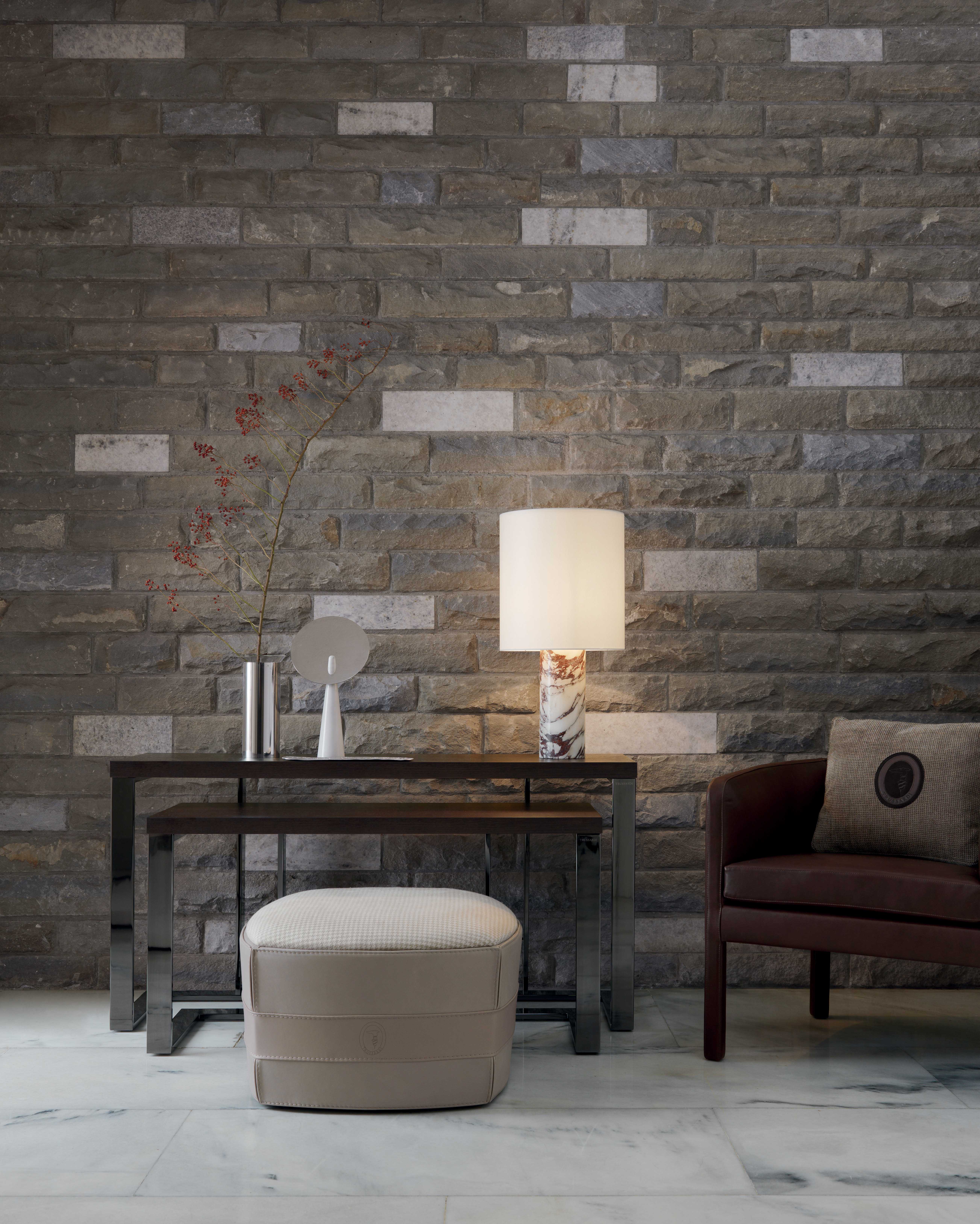 tr_tecno_consoles_maggy_armchair_pouf_414_ottoman_stone_table_lamp