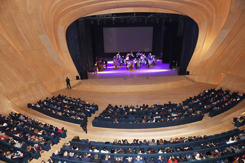 14897832574419326140_1000x669