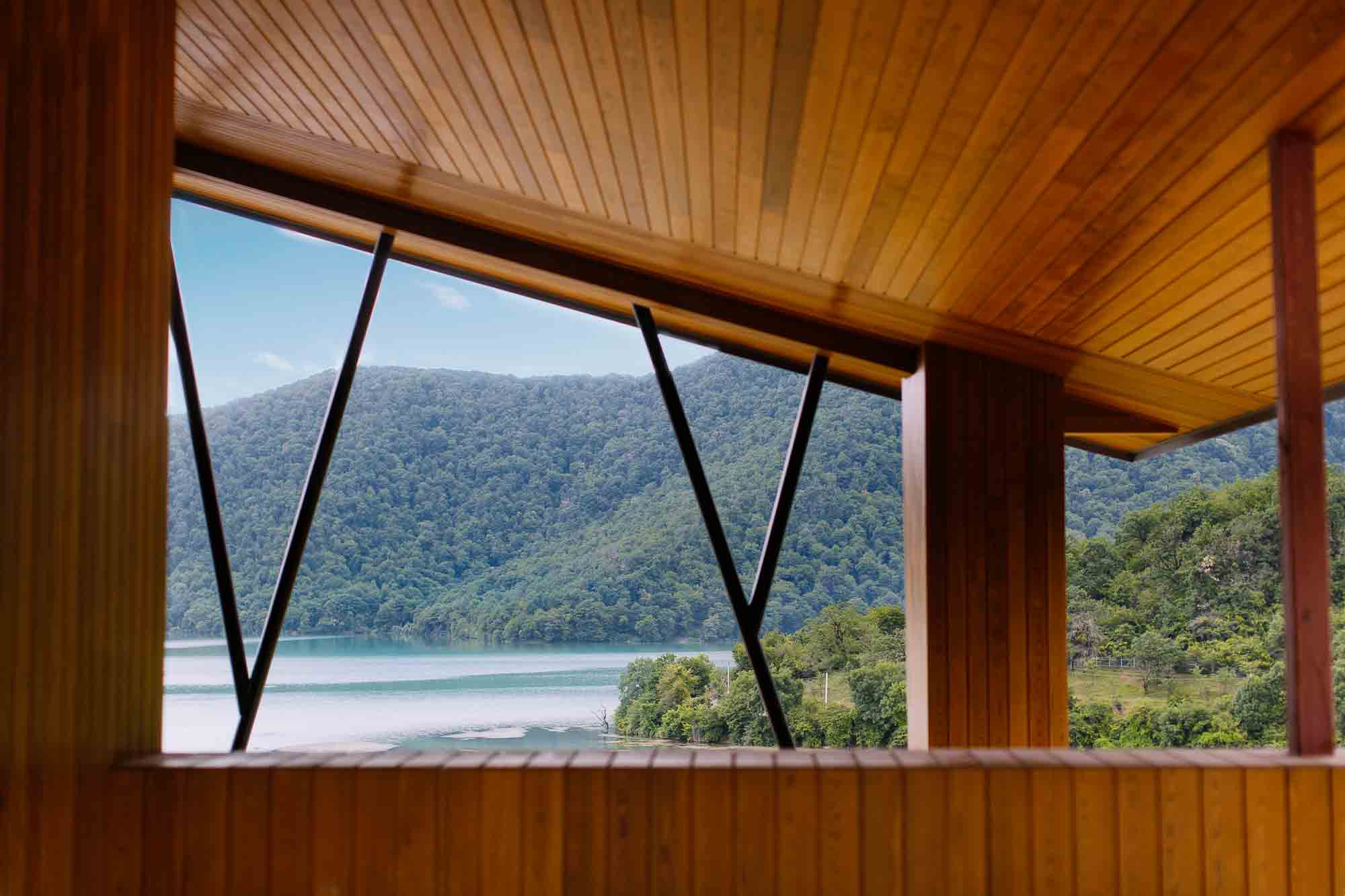 chenot_palace_health_wellness_hotel._nohur_lake_view_01
