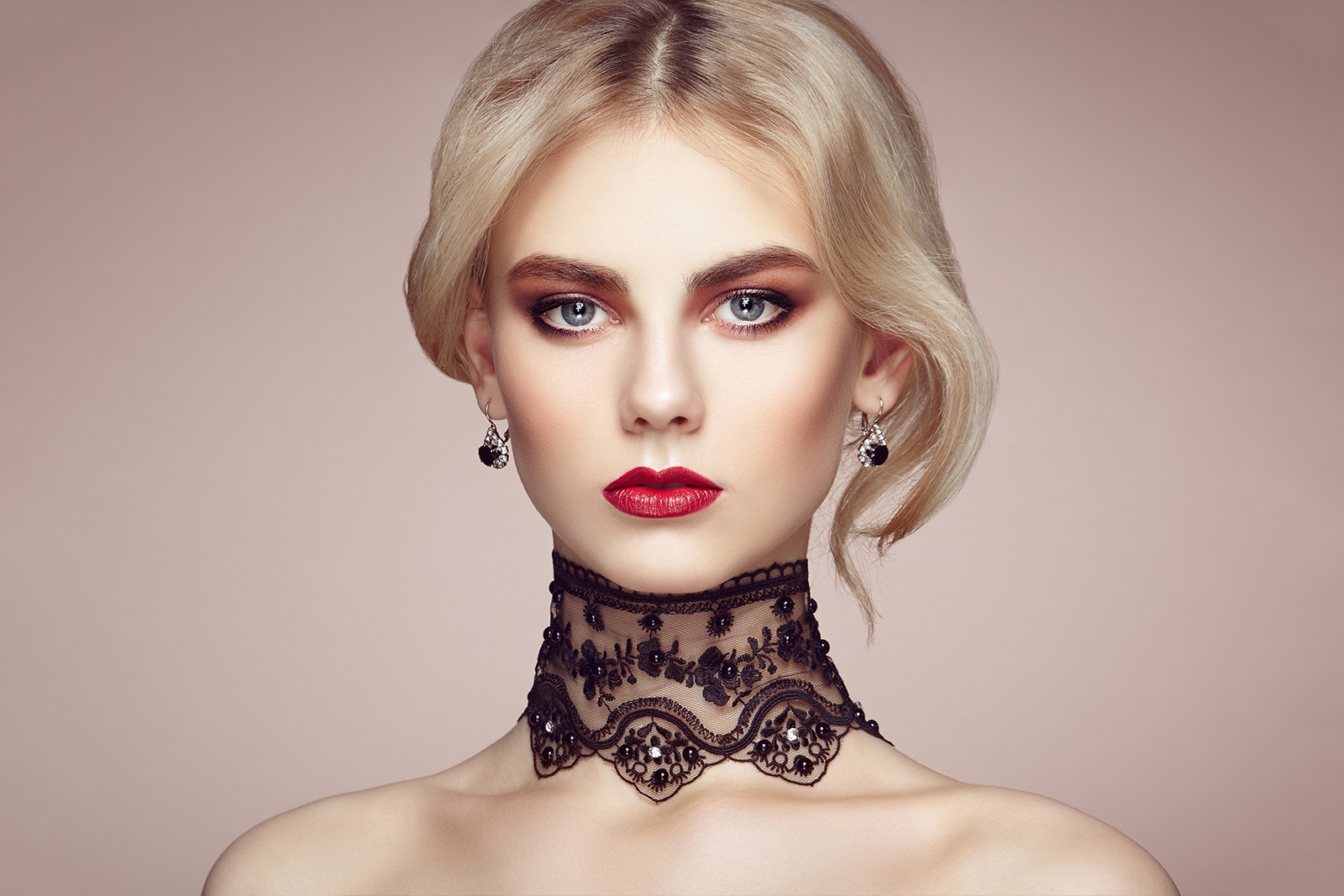 jelz-straight-salon-hair-fashion-blonde-model-modeling-beauty-chicago-schaumburg-straightening-japanese-make-up-streamwood-hairdressers_1