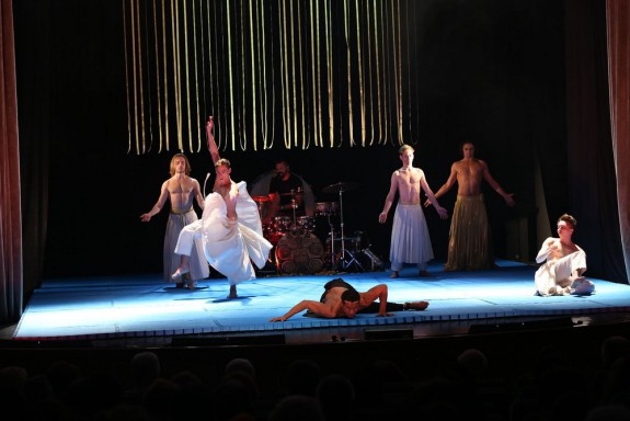 1444313321779450326_1000x669