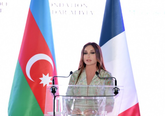 mehriban_aliyeva_150715_05