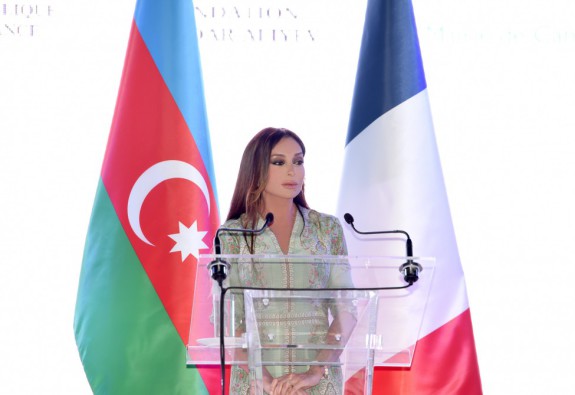 mehriban_aliyeva_150715_06