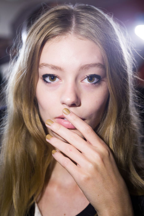 54bc30ebcd660_-_way-nails-deborah-lippmann-ss-2015-nyfw-narciso-rodriguez-1