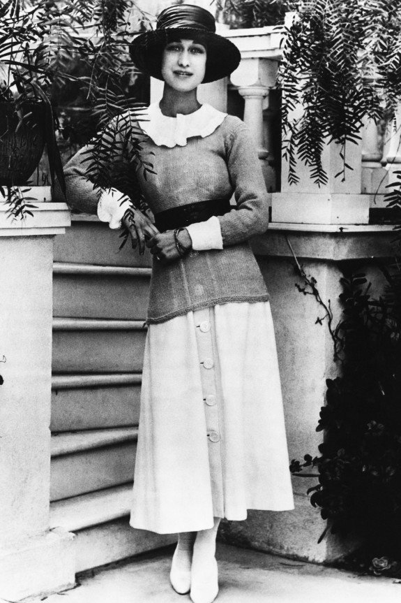 30 летняя Уоллис, только разведенная со своим первым мужем, 1927 год