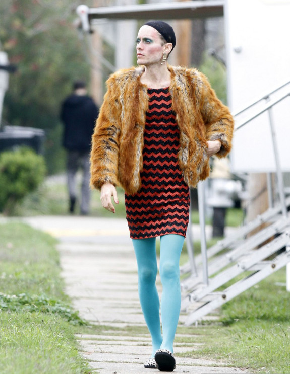 Exclusive... Matthew McConaughey & Jared Leto Head To The Set