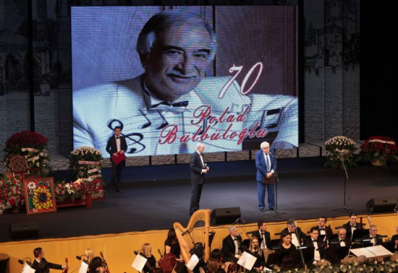 14230720644818246048_750x500