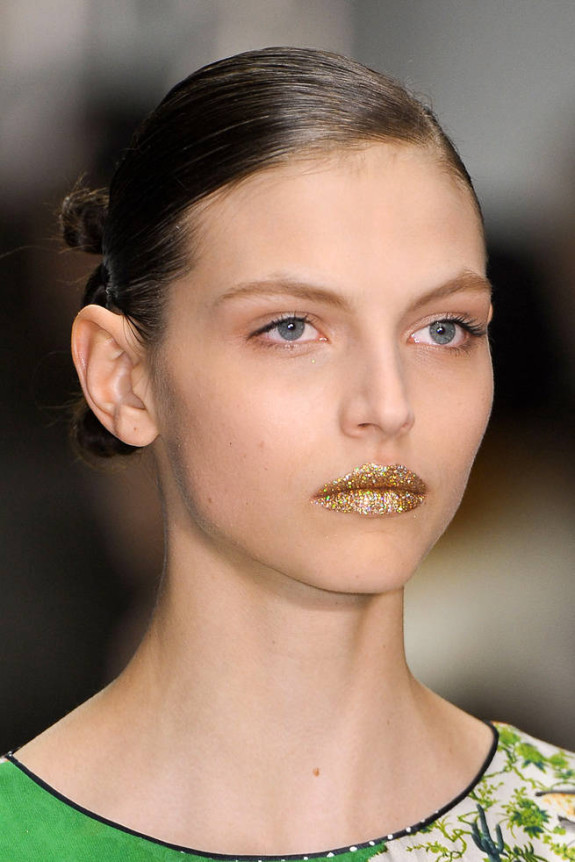 KINDER-AGGUGINI-FALL-2012-RTW-BEAUTY-005-xln