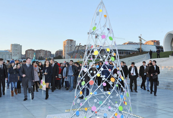 4a7c85a3cc536defd3bea8850af5a253