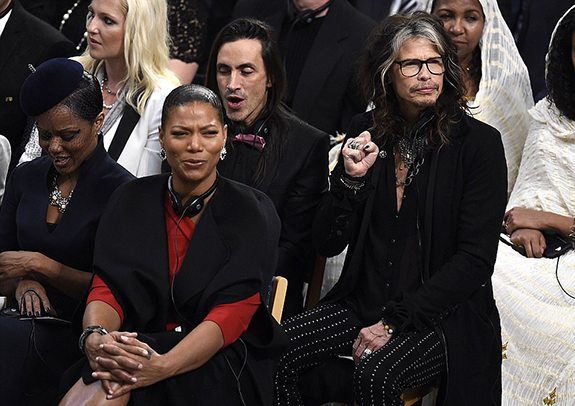 23F16E5300000578-0-image-a-15_1418253589004 copy