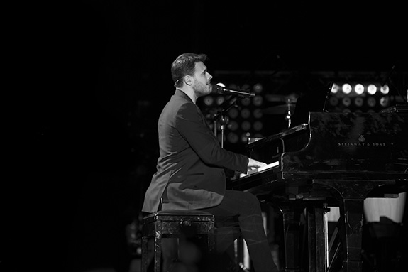 051A7567FD051A7567 copy