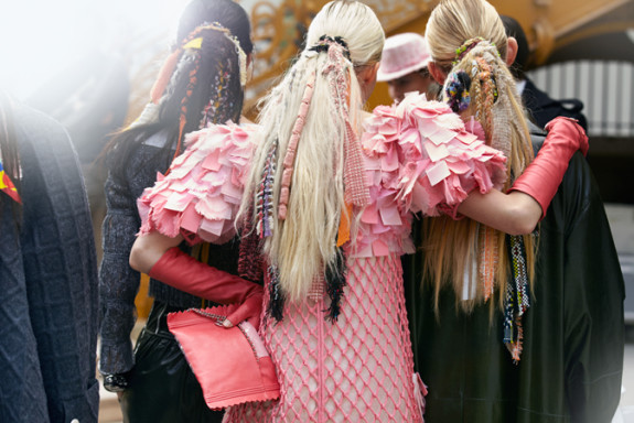 chanel-fall-winter-2014-15-ready-to-wear-hairstyle