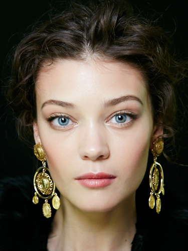 230913-Dolce-and-Gabbana-makeup-ss14-faUtK8-lgn