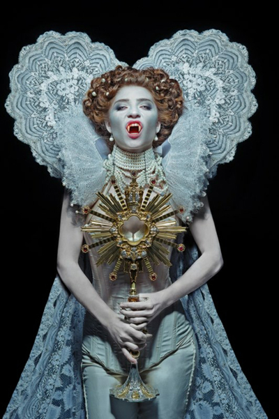 Horror-stories-Halloween-costumes-inspirations-Elisabeth-Bathory-1