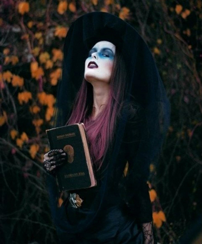 Horror-stories-modern-Witch-Halloween-Octoberfest-Costumes-7
